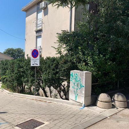 Sanela- Apartman Za Bezbrizan Odmor Crikvenica Eksteriør bilde