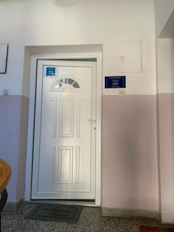 Sanela- Apartman Za Bezbrizan Odmor Crikvenica Eksteriør bilde